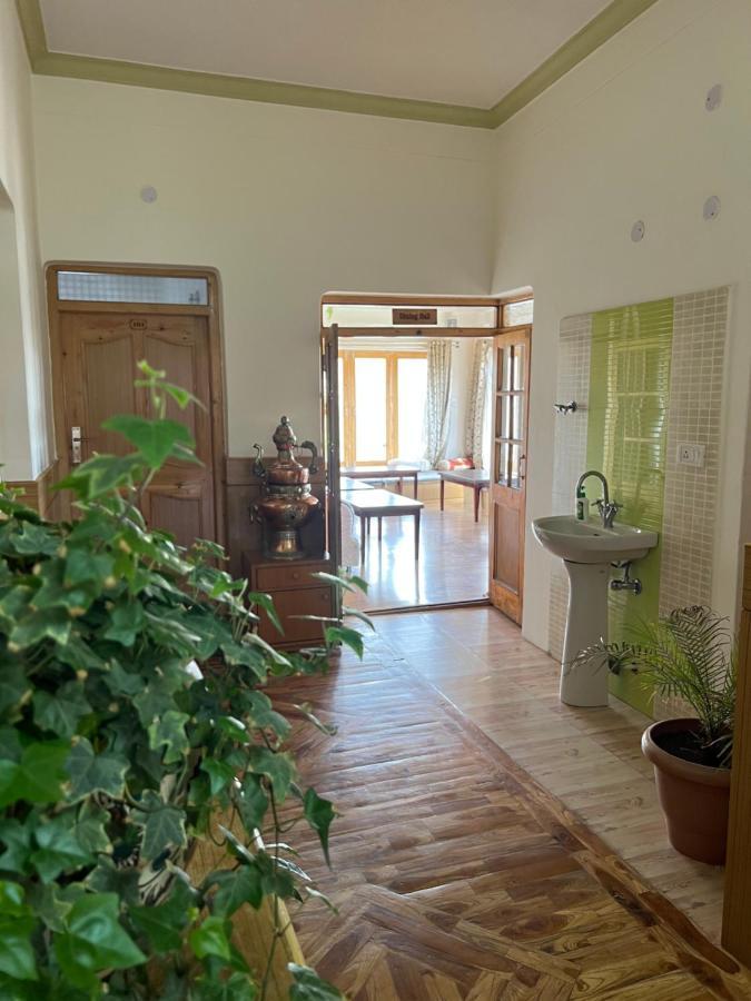 Heschuk Guest House Лех Екстериор снимка