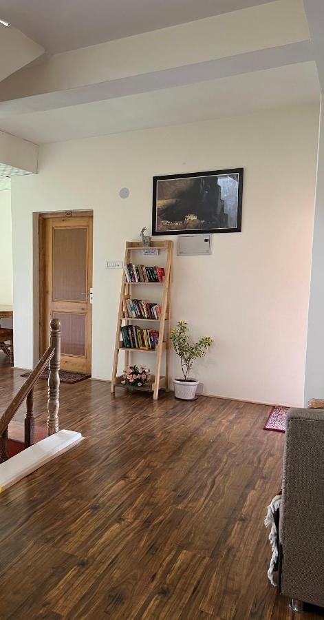 Heschuk Guest House Лех Екстериор снимка