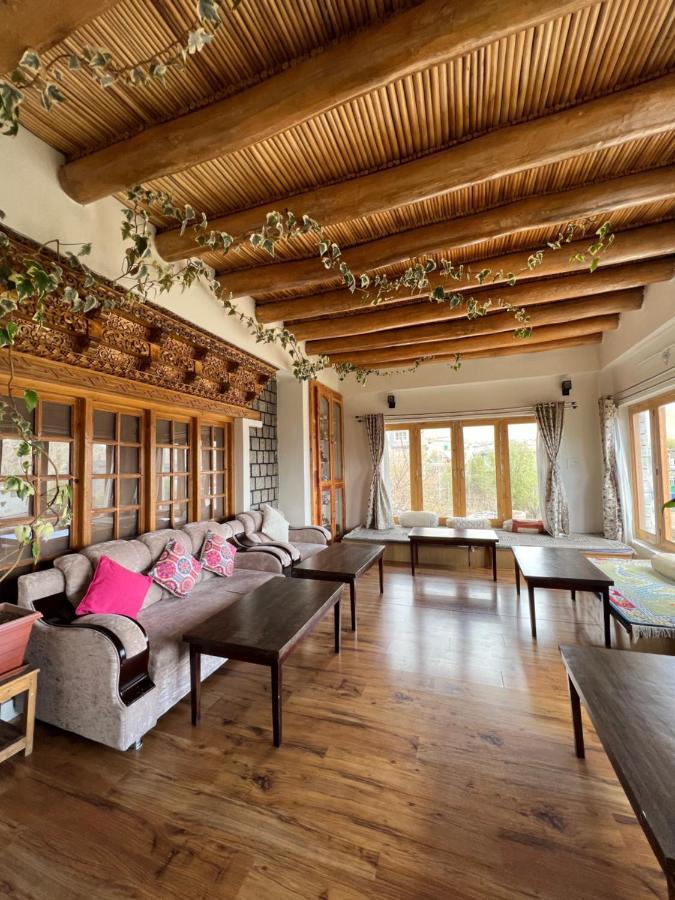 Heschuk Guest House Лех Екстериор снимка