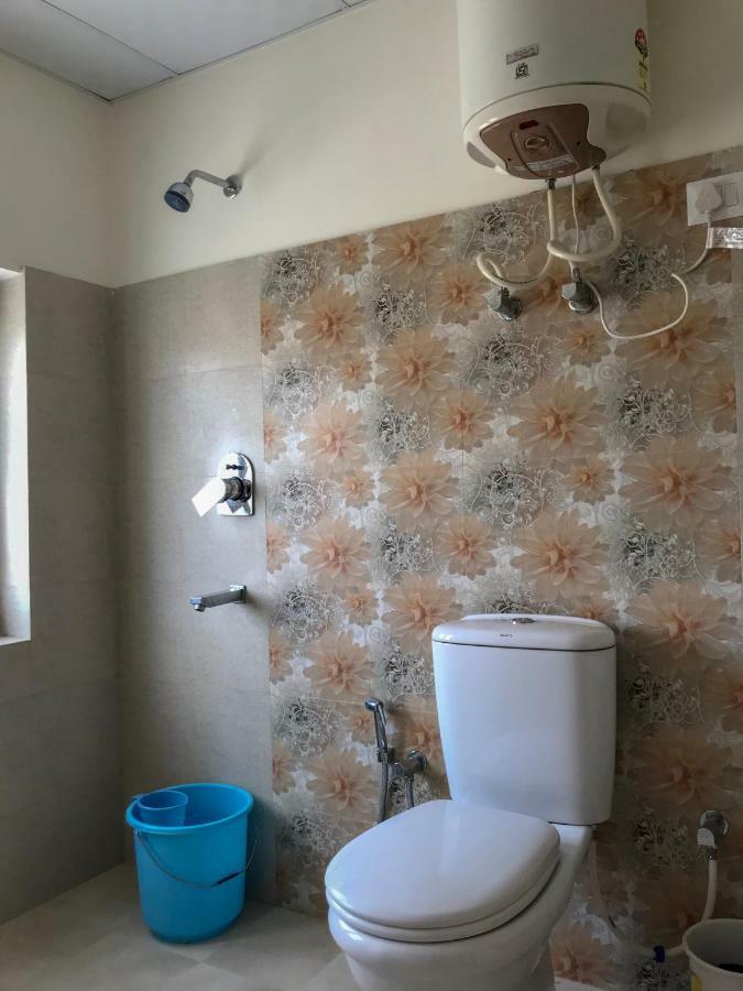 Heschuk Guest House Лех Екстериор снимка